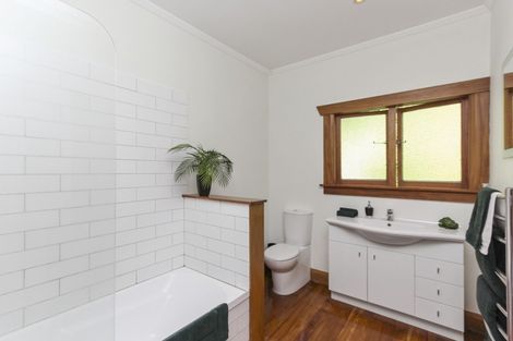 Photo of property in 3 Redcoat Lane, New Plymouth, 4310