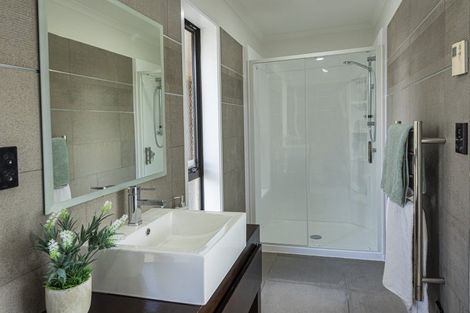 Photo of property in 38 Key West Drive, One Tree Point, 0118