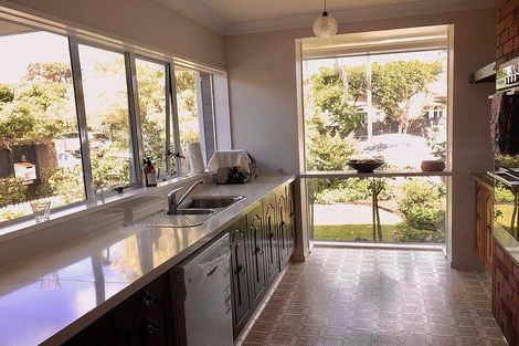 Photo of property in 1/6 Ocean View Road, Milford, Auckland, 0620