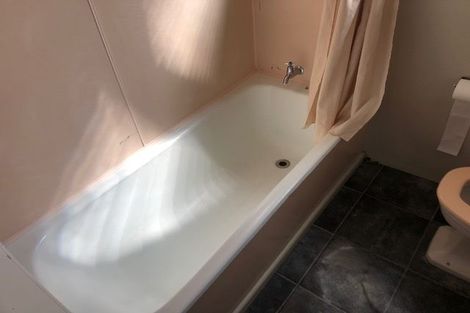 Photo of property in 225 Grove Road, Mayfair, Hastings, 4122