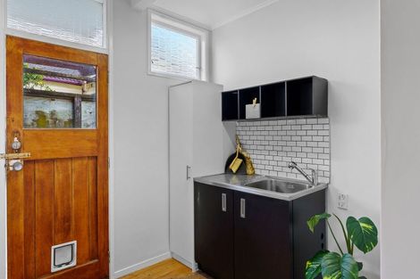 Photo of property in 9 Moana Road, Paraparaumu, 5032