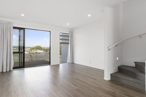 Photo of property in 40 Memorial Park Lane, Hobsonville, Auckland, 0618