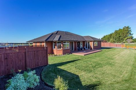 Photo of property in 2/2 Loe Place, Amberley, 7410