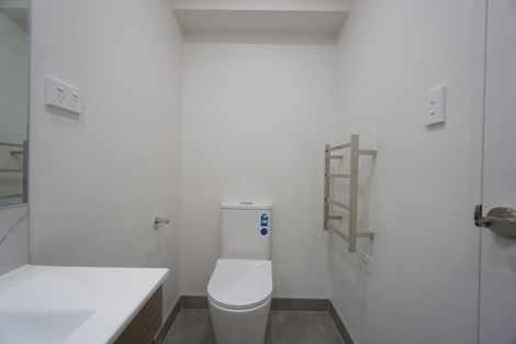 Photo of property in 3/26 Buscomb Avenue, Henderson, Auckland, 0610