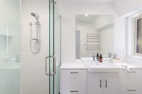 Photo of property in 89 Holly Road, St Albans, Christchurch, 8014