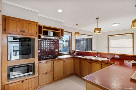 Photo of property in 86 Clovelly Road, Bucklands Beach, Auckland, 2012