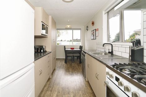 Photo of property in 93 Collins Road, Melville, Hamilton, 3206