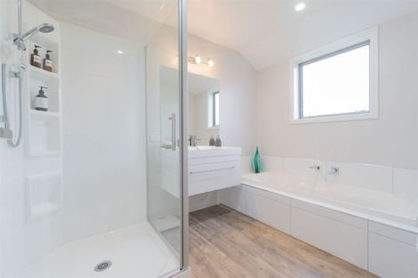 Photo of property in 25 Tawera Place, Te Anau, 9679