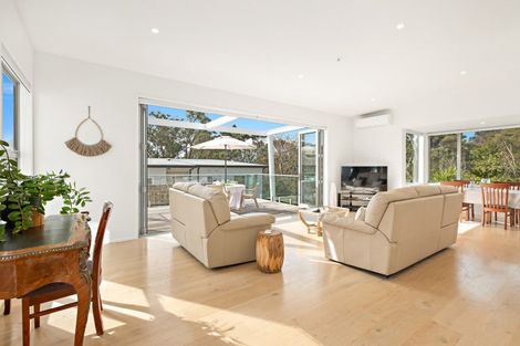 Photo of property in 6 Wendy Hood Way, Snells Beach, 0920