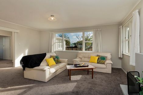 Photo of property in 20 President Avenue, Papakura, 2110