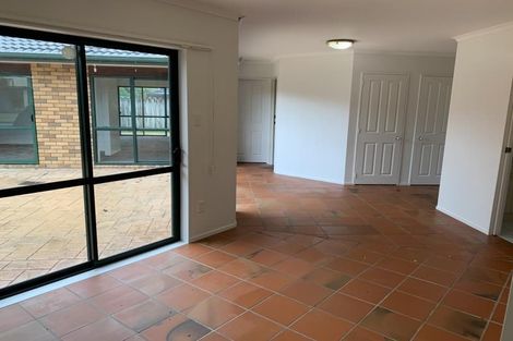 Photo of property in 78 Buscomb Avenue, Henderson, Auckland, 0610