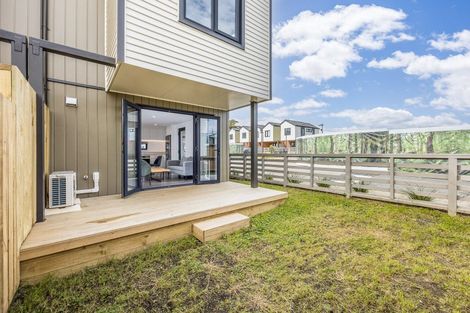 Photo of property in 62 Te Puketoka Lane, Mangere, Auckland, 2022