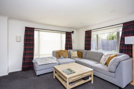 Photo of property in 110 Royal Park Drive, Parklands, Christchurch, 8083