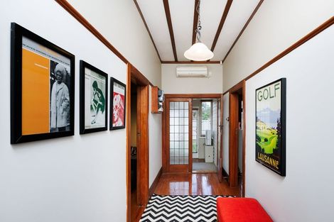 Photo of property in 14 Rangitane Street, Palmerston North, 4414