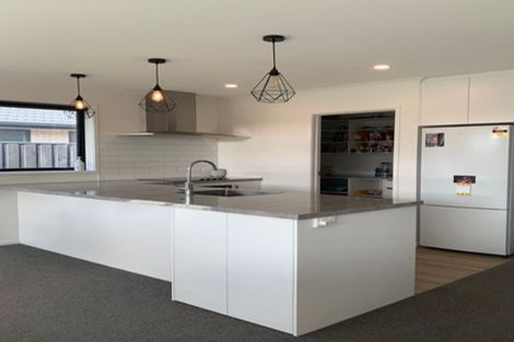 Photo of property in 4 Avanda Avenue, Rolleston, 7615