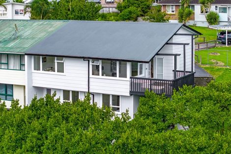 Photo of property in 14 Lysander Crescent, Beach Haven, Auckland, 0626