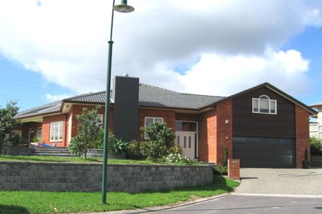 Photo of property in 9 Stonegate Close, Westgate, Auckland, 0614