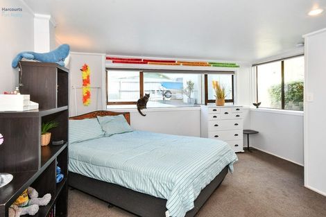 Photo of property in 182 Queen Street, Pukekohe, 2120