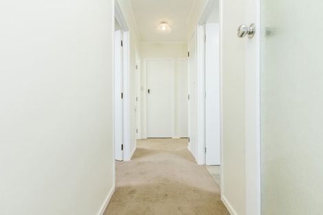 Photo of property in 1/15 Roberts Avenue, Bayswater, Auckland, 0622