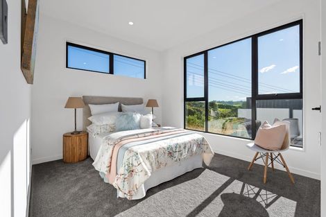 Photo of property in 36 Skulander Crescent, Orewa, 0931