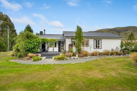 Photo of property in 19 The Terrace, Garston, Athol, 9793