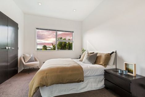 Photo of property in 7 Rangi Avenue, Schnapper Rock, Auckland, 0632