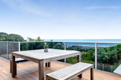 Photo of property in 14 Shearer Drive, Oakura, 4314