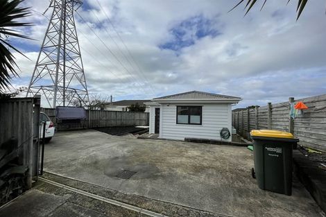 Photo of property in 30b Doone Place, Massey, Auckland, 0614