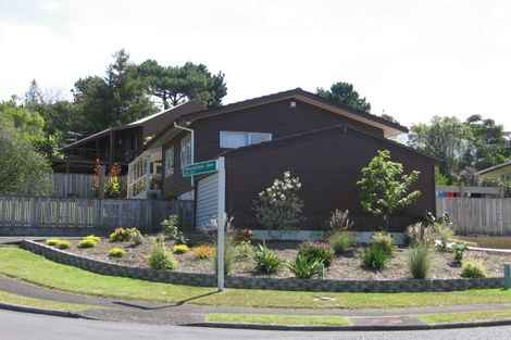 Photo of property in 18 Wilkinson Way, Browns Bay, Auckland, 0630