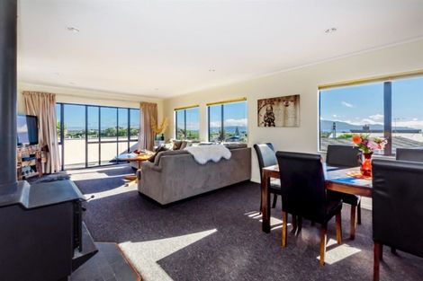 Photo of property in 13 Trig Hill Terrace, Waikanae Beach, Waikanae, 5036