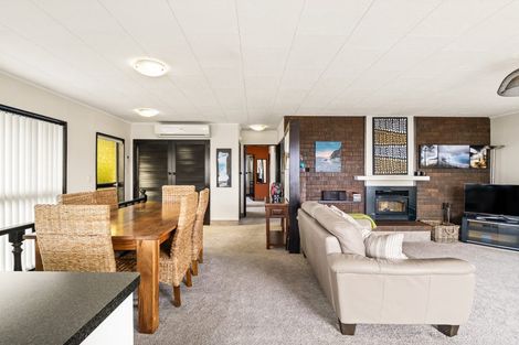 Photo of property in 62 Easther Crescent, Kew, Dunedin, 9012