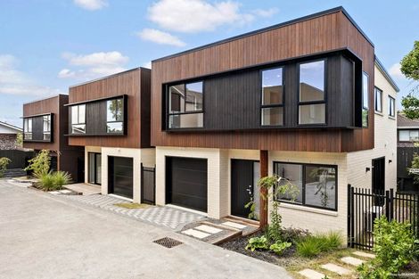 Photo of property in 11d Rene Place, Sunnyhills, Auckland, 2010