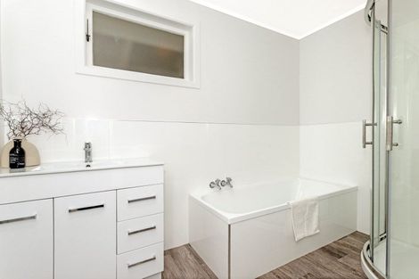 Photo of property in 2 Marian Drive, Inner Kaiti, Gisborne, 4010