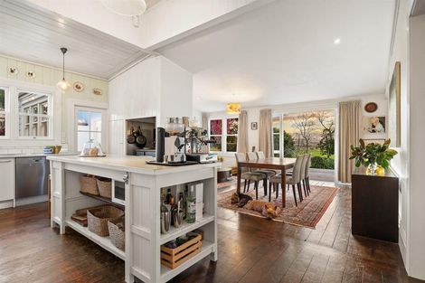 Photo of property in 124 Rimmer Road, Helensville, 0875