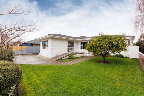 Photo of property in 352 College Street, West End, Palmerston North, 4410