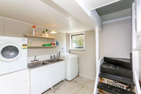 Photo of property in 117 Omata Road, Marfell, New Plymouth, 4310