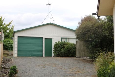 Photo of property in 8 Oxford Street, Tirau, 3410