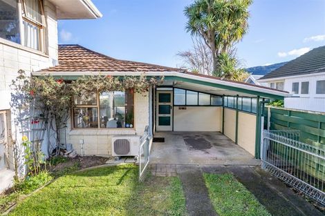 Photo of property in 2/2 Parera Grove, Heretaunga, Upper Hutt, 5018