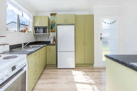 Photo of property in 50b Hartford Crescent, Totara Park, Upper Hutt, 5018