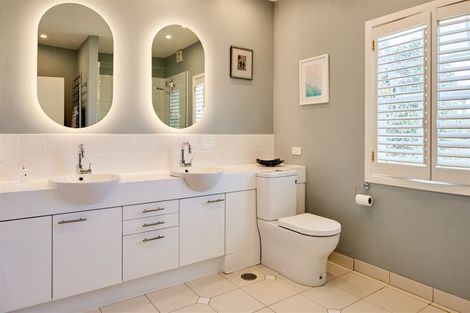 Photo of property in 25 Cheviot Road, Lowry Bay, Lower Hutt, 5013