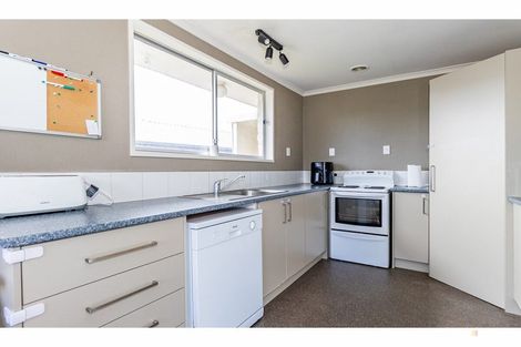 Photo of property in 24 Paul Street, Waimate, 7924