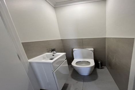 Photo of property in 2/3 Hall Road, Glenfield, Auckland, 0629