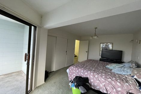 Photo of property in 1/64 Island Bay Road, Beach Haven, Auckland, 0626