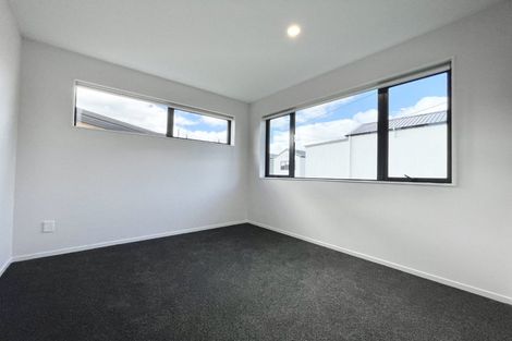 Photo of property in 44e Sylvan Crescent, Te Atatu South, Auckland, 0610