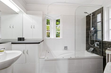 Photo of property in 92 Amritsar Street, Khandallah, Wellington, 6035