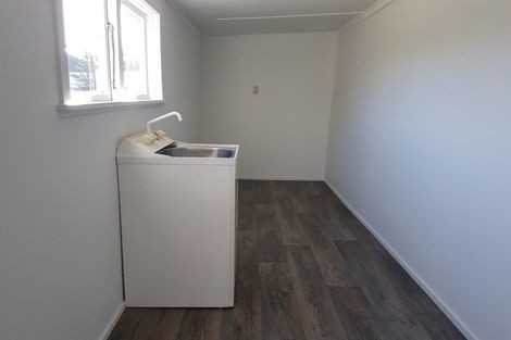 Photo of property in 20 Romilly Street, Westport, 7825