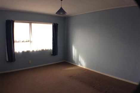 Photo of property in 11 Santiago Crescent, Unsworth Heights, Auckland, 0632
