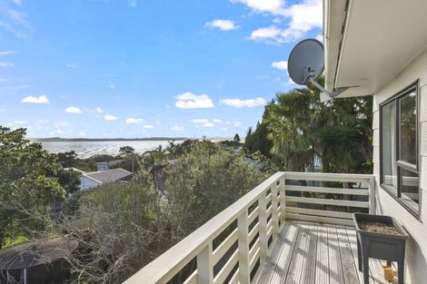 Photo of property in 1297b Whangaparaoa Road, Army Bay, Whangaparaoa, 0930