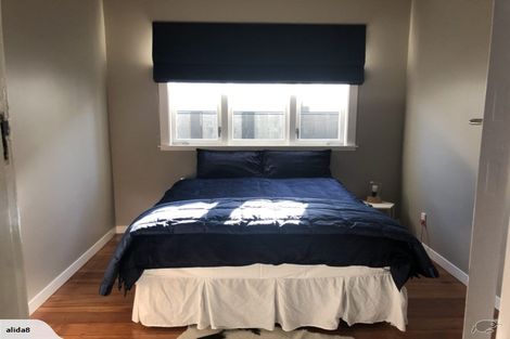 Photo of property in 10 Palm Avenue, Lyall Bay, Wellington, 6022