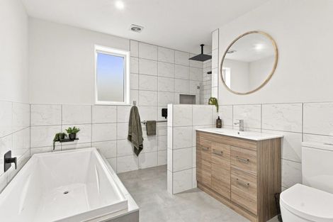 Photo of property in 32 Paterson Road, Mosgiel, 9092